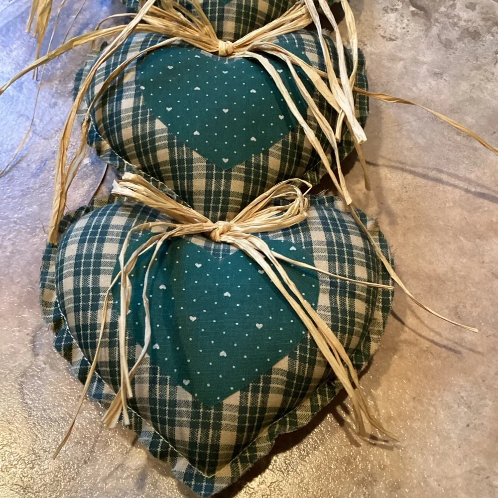 ❌SOLD * Primitive Country Green Tan Plaid Plush Heart Raffia Wall Decor - Picture 6 of 7